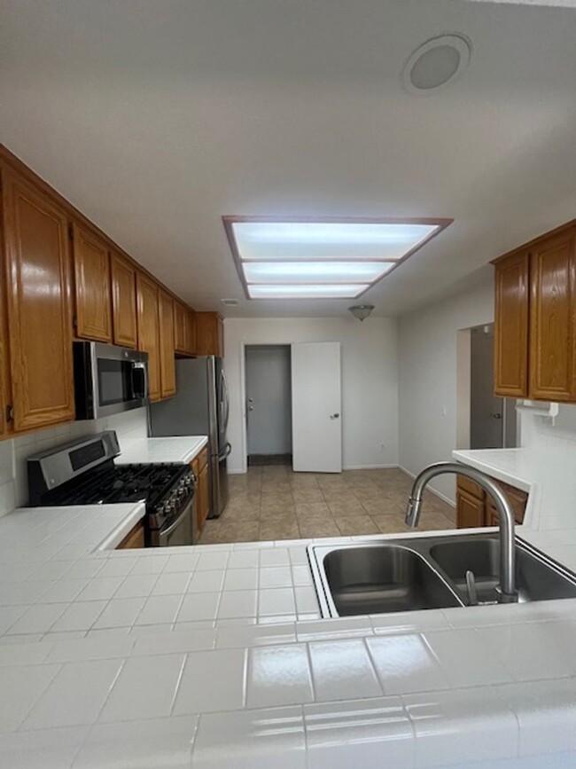 Building Photo - 2235 Indigo Hills Dr