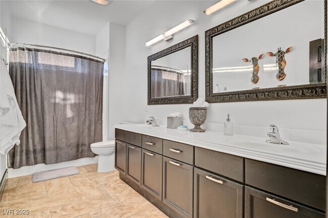 Building Photo - 9593 Los Cotos Ct