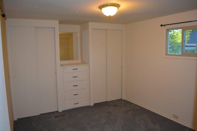 Building Photo - Sweet in-town mobile, very cute 1 bedroom