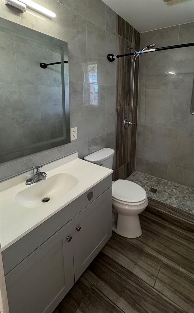 Building Photo - $2,950MONTHLY;3120 SW 35TH AVE WEST PARK, ...