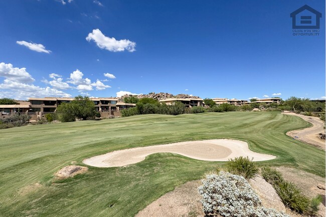 Building Photo - 2Bed/2Bath 2nd Floor Condo in North Scottsdale! Ready for Immediate Move-In! -- Gated Community! ...