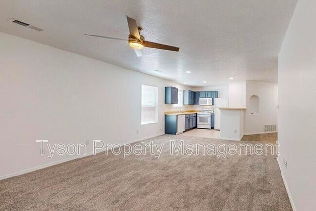 Building Photo - 1033 Desert Paintbrush Loop