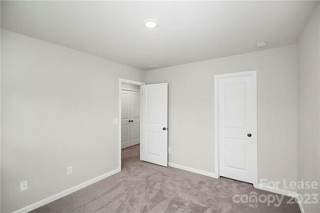 Building Photo - Stunning Almost New Home in desirable Chat...