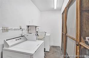 Building Photo - 141 NE 10th Ave