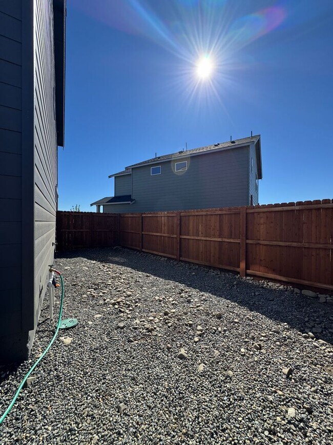 Building Photo - Pet-Friendly 3 Bed Home on Cul-de-Sac