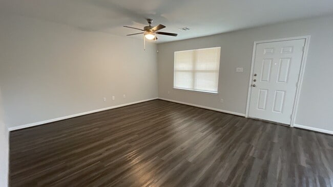 Building Photo - 312 De Haven St