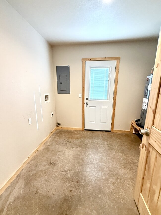 Building Photo - 11955 Sandpiper Rd