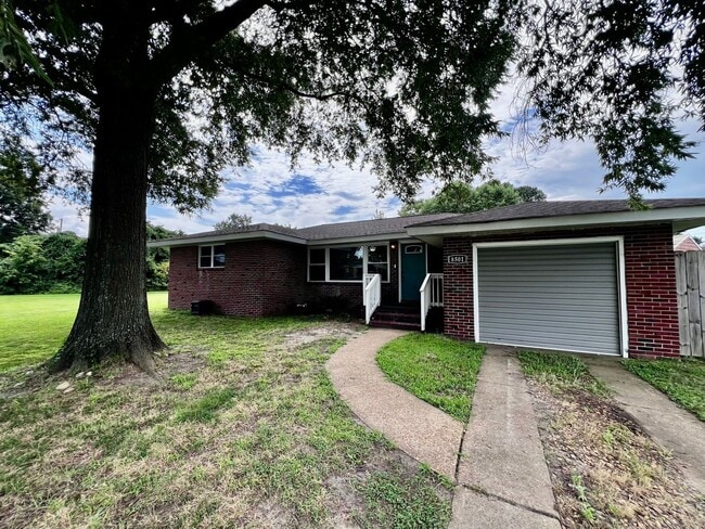 Building Photo - Charming 4 Bedroom home in Norfolk