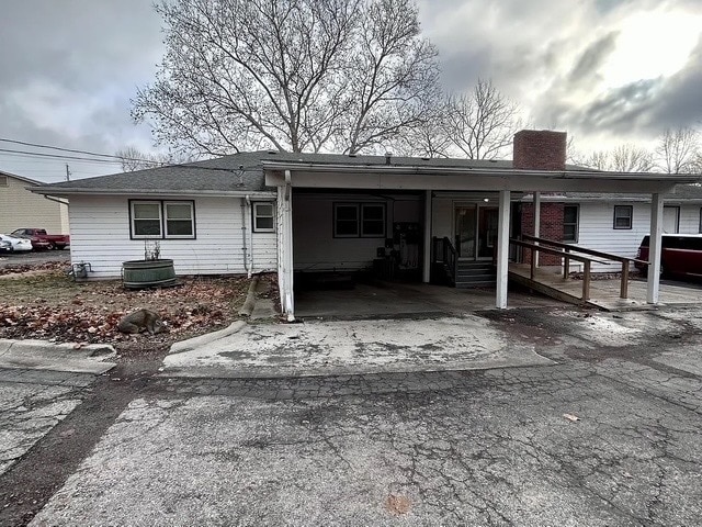 Building Photo - 235 N Michigan St