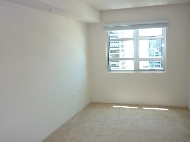 Building Photo - 801 South St