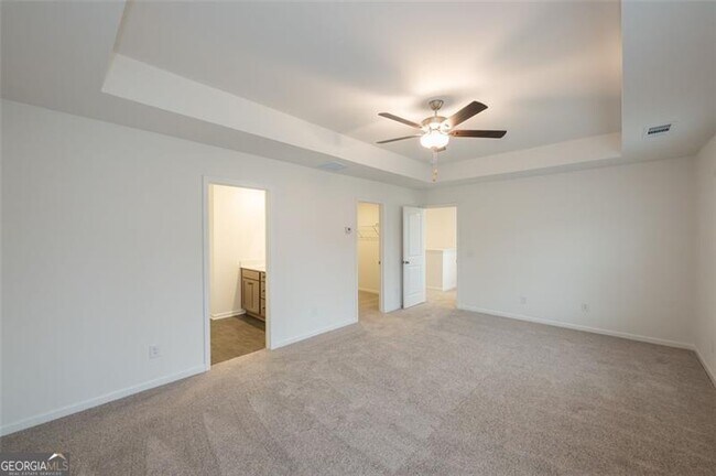 Building Photo - 182 Parkwood Dr