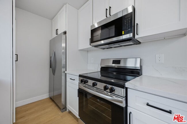 Building Photo - 1738 Colby Ave