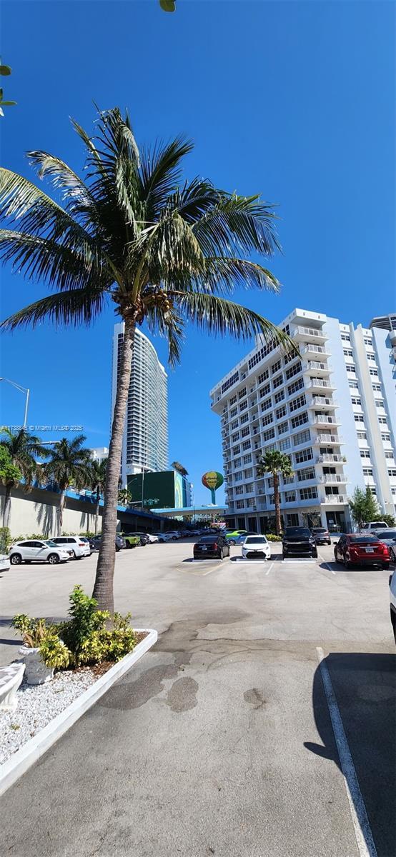 Building Photo - 1801 S Ocean Dr