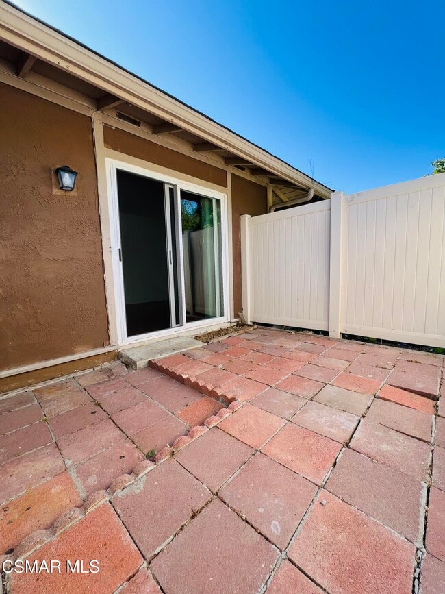 Building Photo - 28510 Conejo View Dr