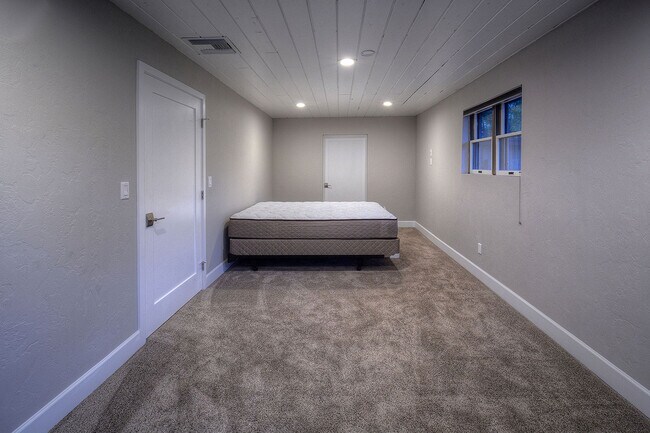 Building Photo - PRELEASE FOR AUGUST 2026 - Gorgeous Brick ...