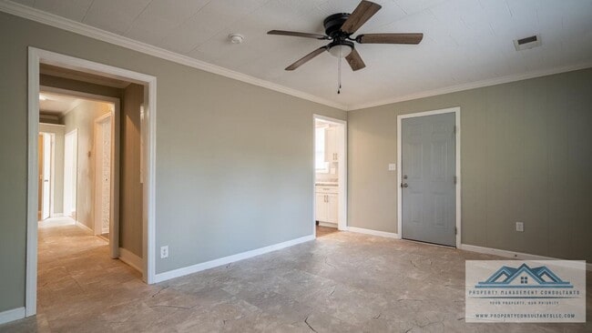 Building Photo - 901 Hermitage Dr