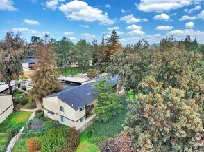 Building Photo - Charming and Cozy Two Bedroom apartment in North Vallejo with Great Views