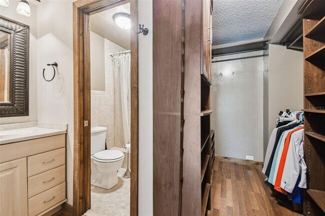 Building Photo - 4103 Muriel Pl