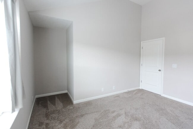 Building Photo - 924 Gamely Wy