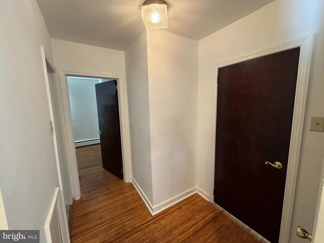 Building Photo - 410 Paoli Ave
