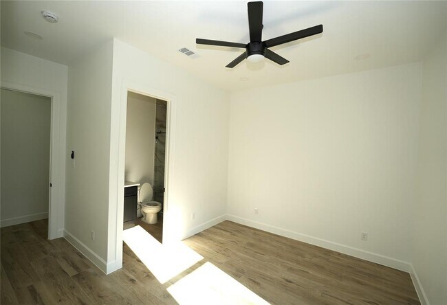 Building Photo - 34119 Conroe Huffsmith Rd
