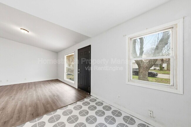 Building Photo - 133 St Thomas Ln