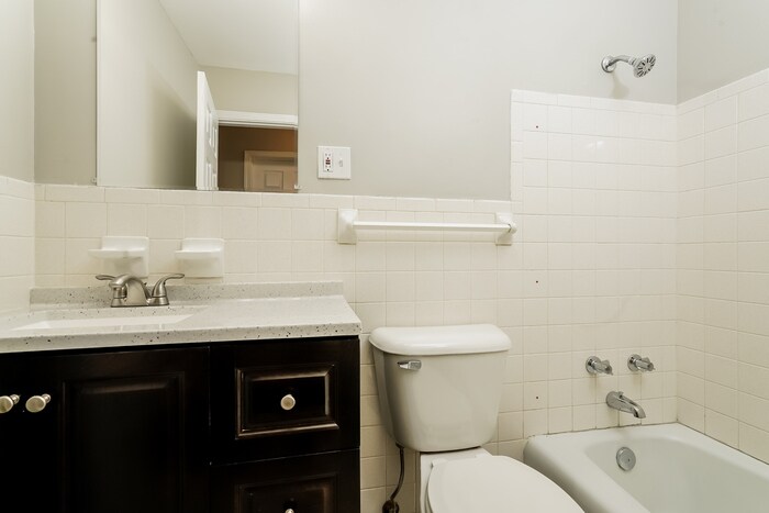 Building Photo - 5508 Gallagher Dr