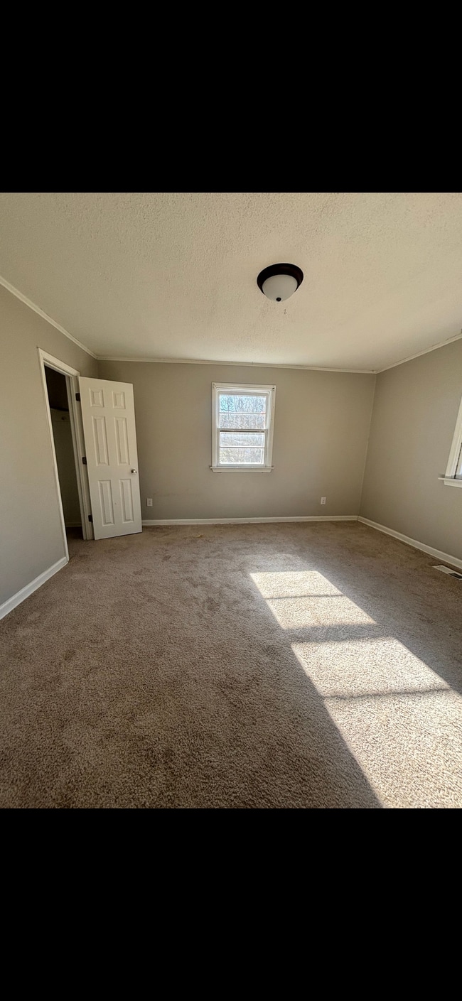 Building Photo - 209 Home St