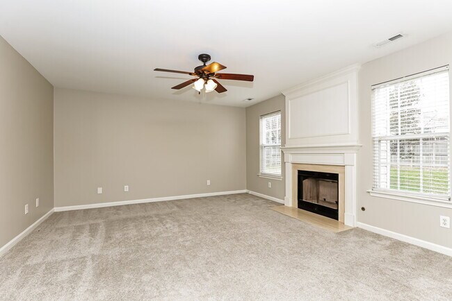 Building Photo - 2907 Churchill Ln