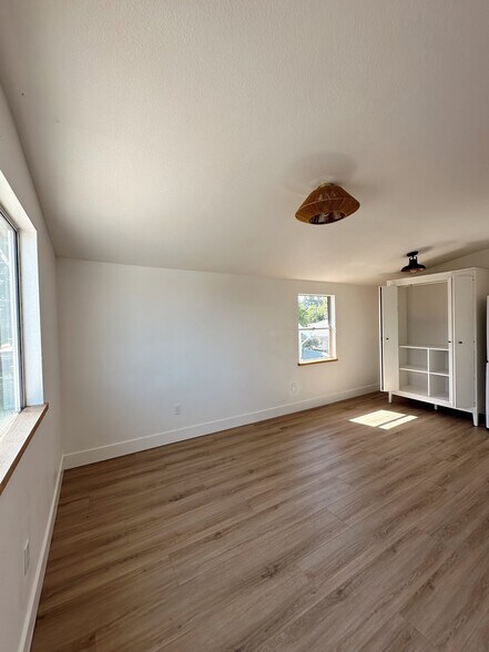 Building Photo - 1500 N Johnson Rd