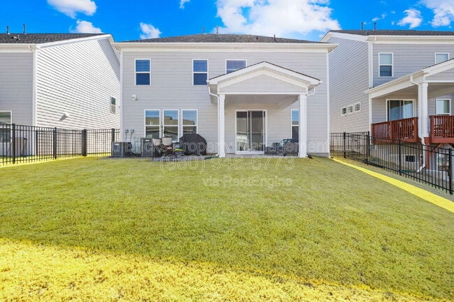 Building Photo - 104 Winterberry St