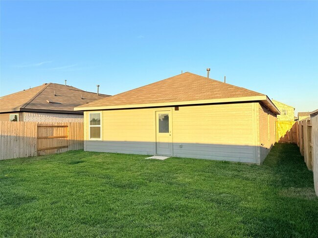 Building Photo - 6831 Flowering Ginger Ln