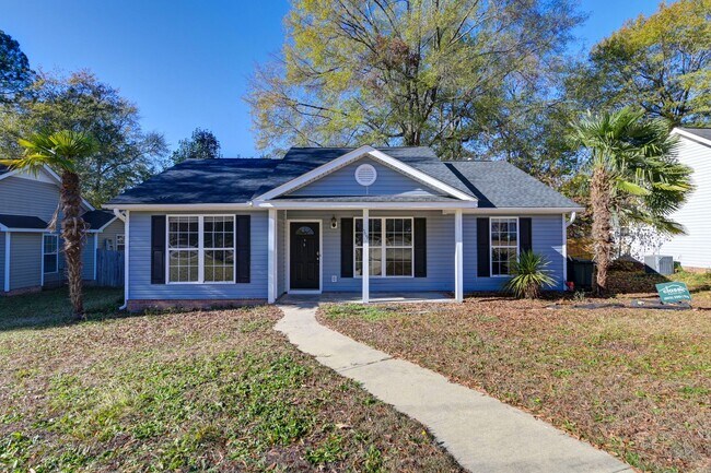 Building Photo - Beautifully Updated 3BR Home Minutes from Fort Jackson, VA Hospital & I-77