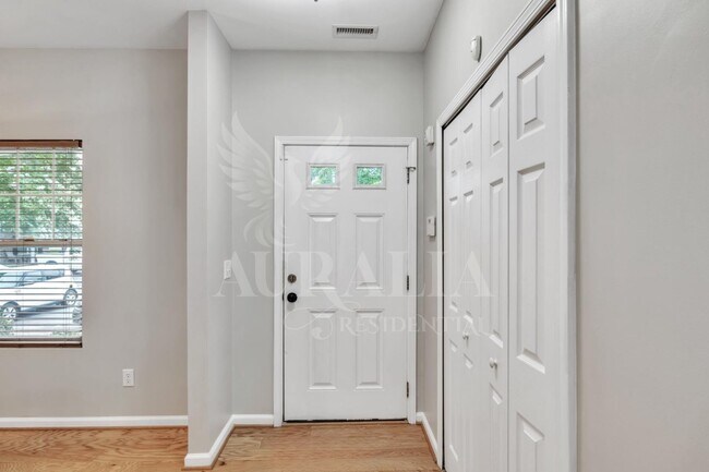 Building Photo - 255 Hampshire Downs Dr