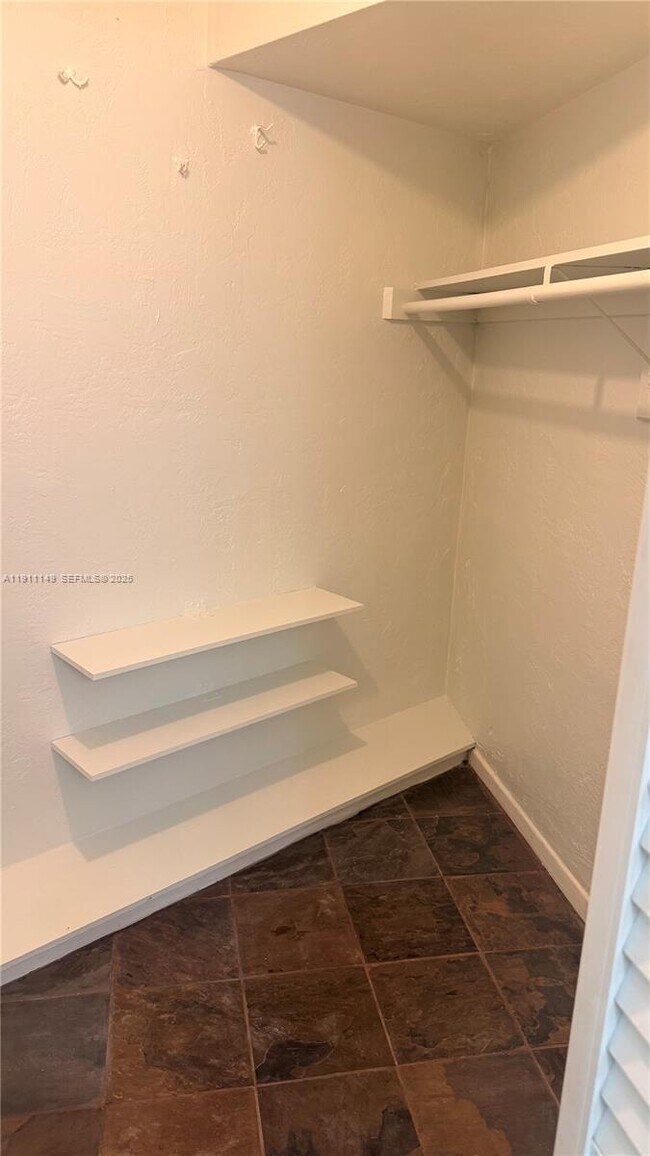 Building Photo - 7400 Miami Lakes Dr