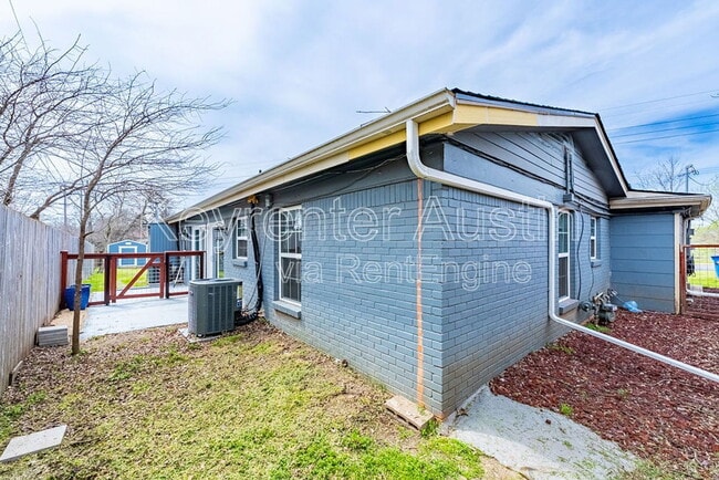 Building Photo - 5109 Overbrook Dr