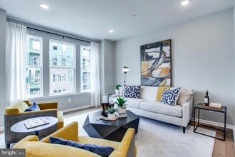 Building Photo - 2571 Hopton Ln