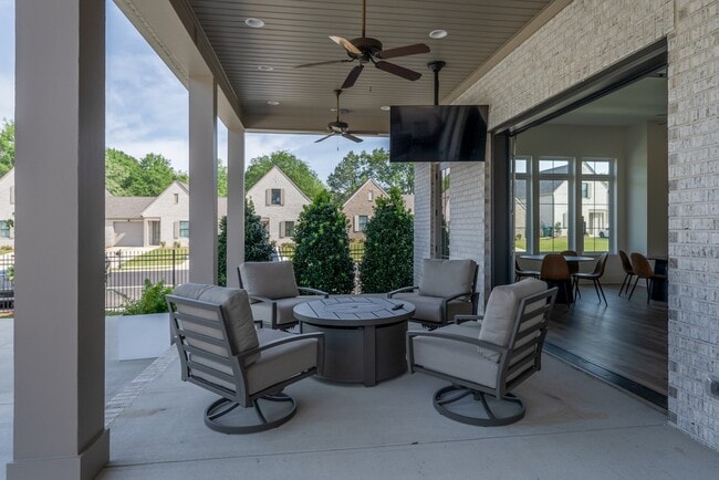 Building Photo - 1136 Stonebrook Ln