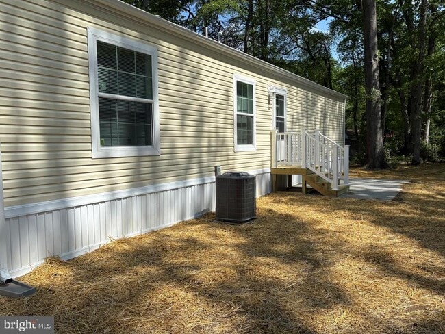 Building Photo - 62 Friars Ln