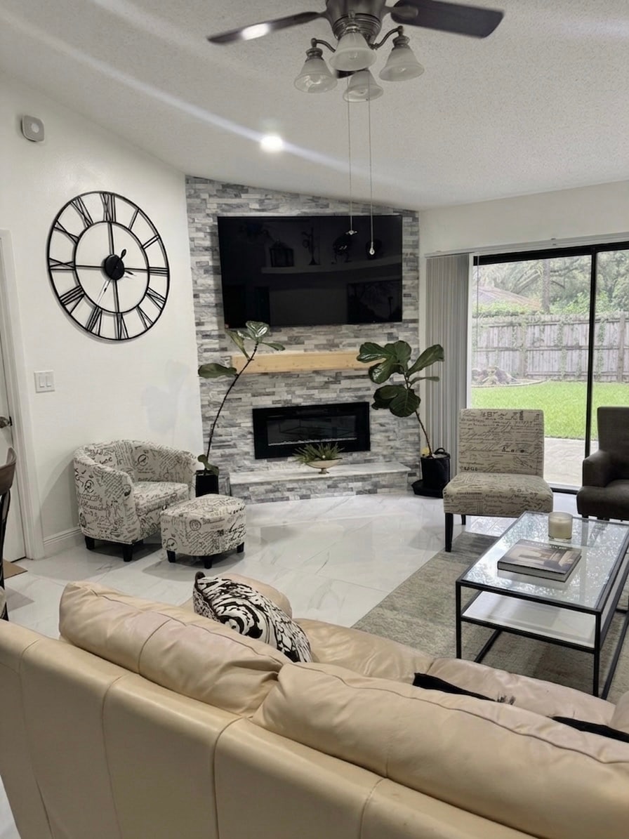 Building Photo - 949 Cinnamon Ct