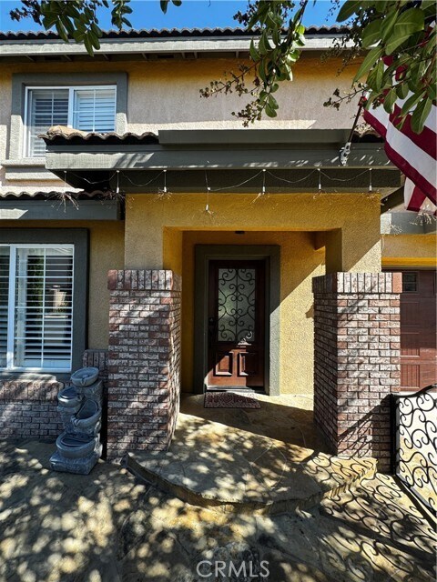 Building Photo - 10 Ivy Ln