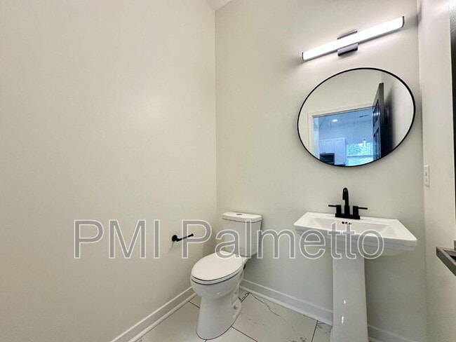 Building Photo - 1121 Zeigler St