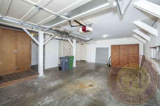 Building Photo - Lone Mountain - 3 BR, 2 BA House 2,185 Sq....