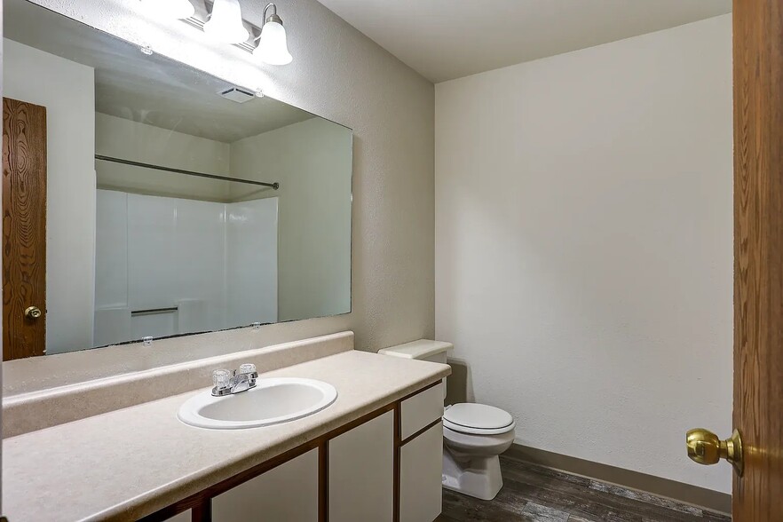 Building Photo - Woodfield Apartment Homes