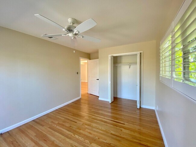 Building Photo - Centrally Located Three Bedroom North Napa Home