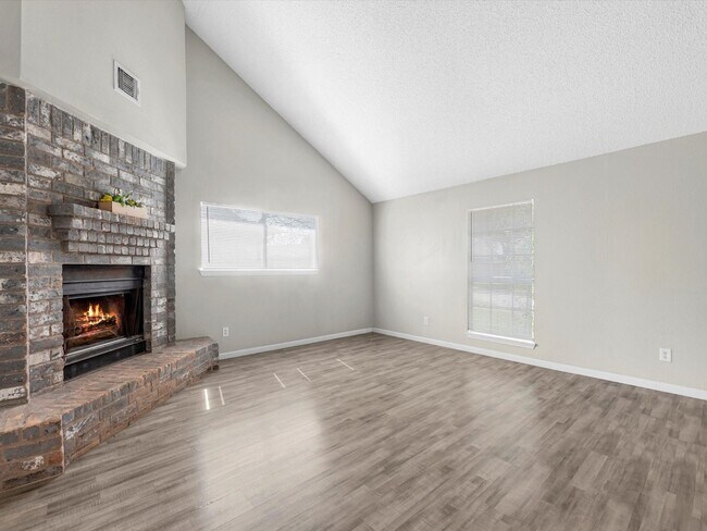 Building Photo - 19918 Bambiwoods Dr