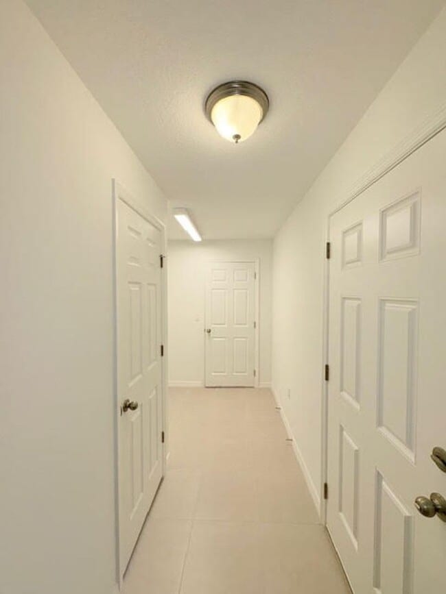 Building Photo - 125 Seattle Trail