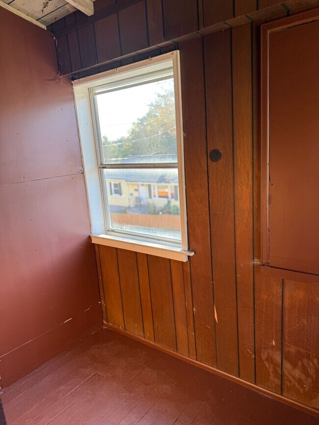 Building Photo - 40 N Beacon St