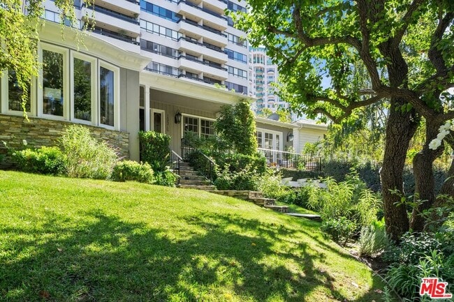 Building Photo - 10576 Lindbrook Dr