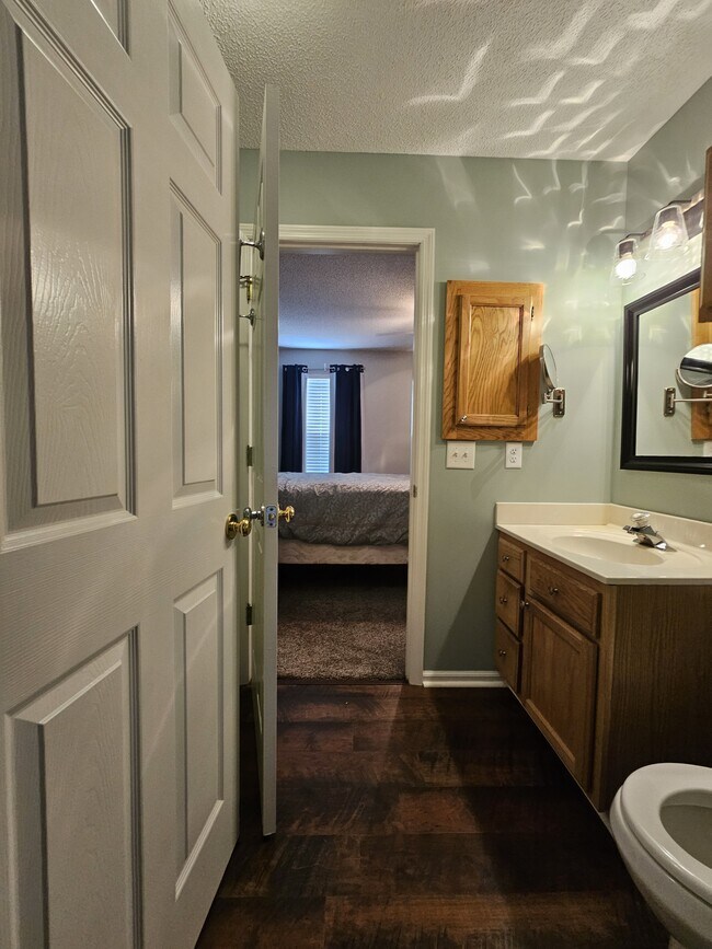 Building Photo - 1105 13th St